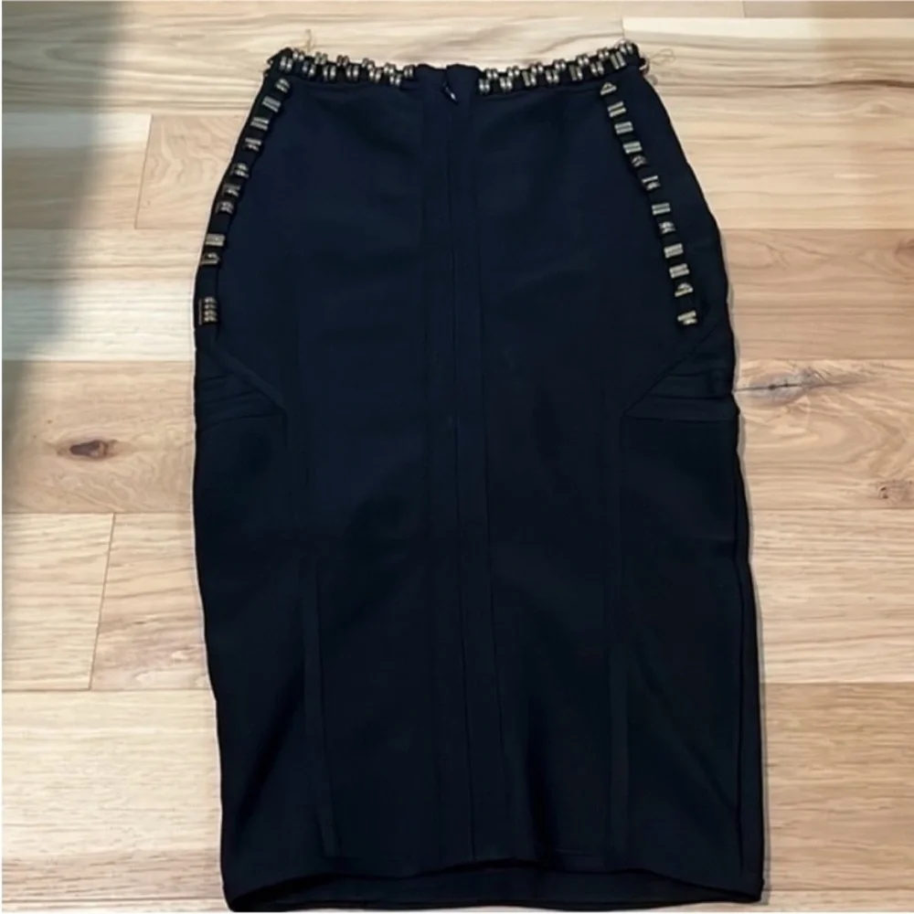 Chic Black Embellished Pencil Skirt